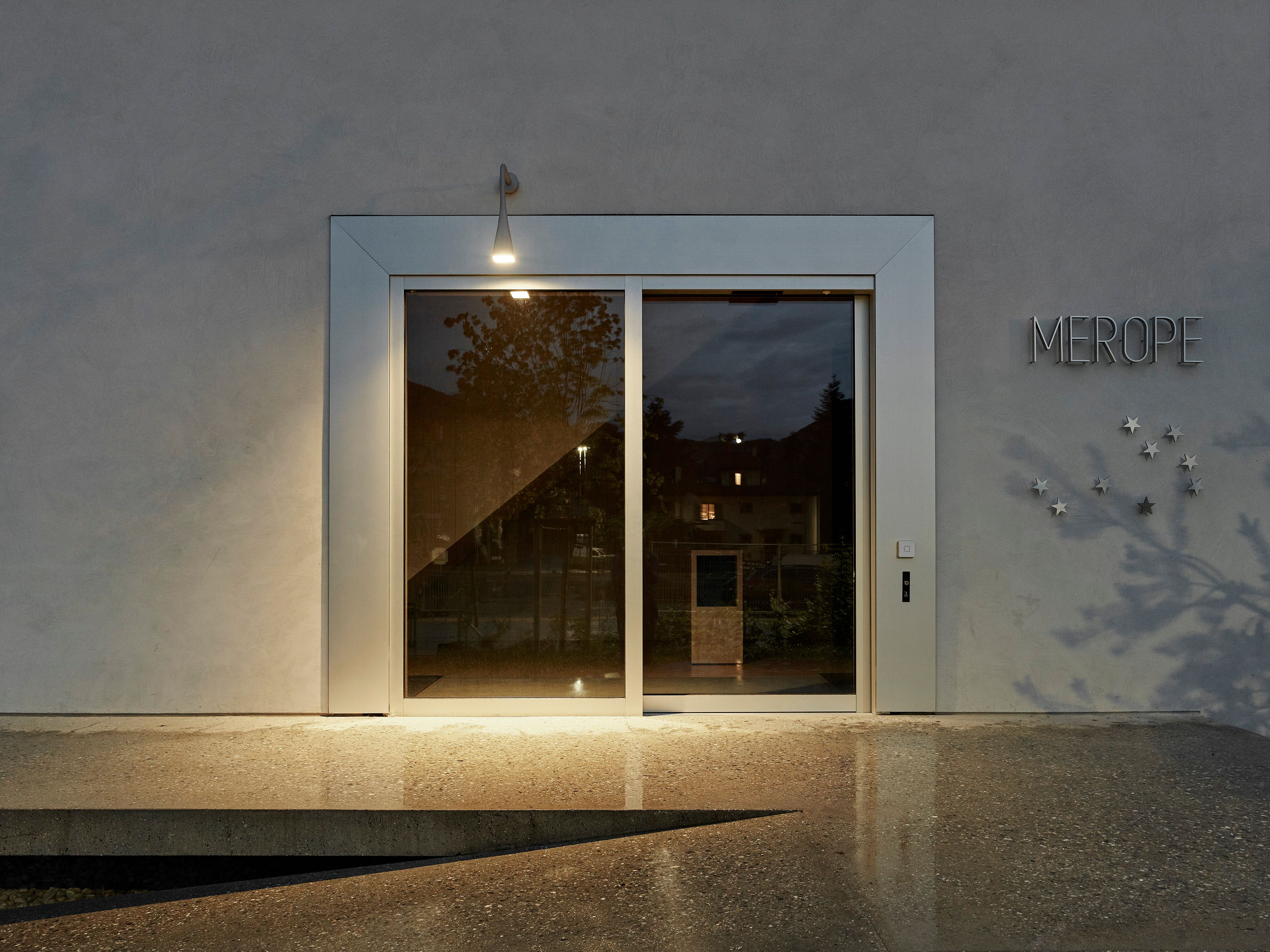 123 exterieur de nuit CF048020.jpg